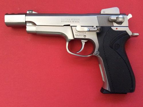 Pistola Smith & Wesson 5906 Cal.9x19 Usada, Como Nova