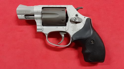 Revólver Smith & Wesson 331 Cal.32H&R Mag. Bom Estado (VENDIDO)