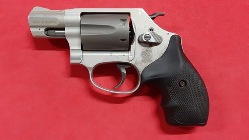 Revólver Smith & Wesson 331 Cal.32H&R Mag. Bom Estado