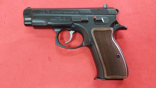 Pistola CZ 75 Compact Cal.9x19 Como Nova (VENDIDA)
