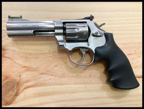 Revólver Smith & Wesson 617-4 Cal.22lr Usado, Como Novo