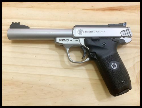 Pistola Smith & Wesson SW22 Victory Cal.22lr, Usada, Nova